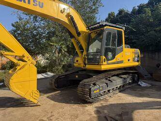 صورة ل حفارات مجنزرة 2024 كوماتسو PC210-8
