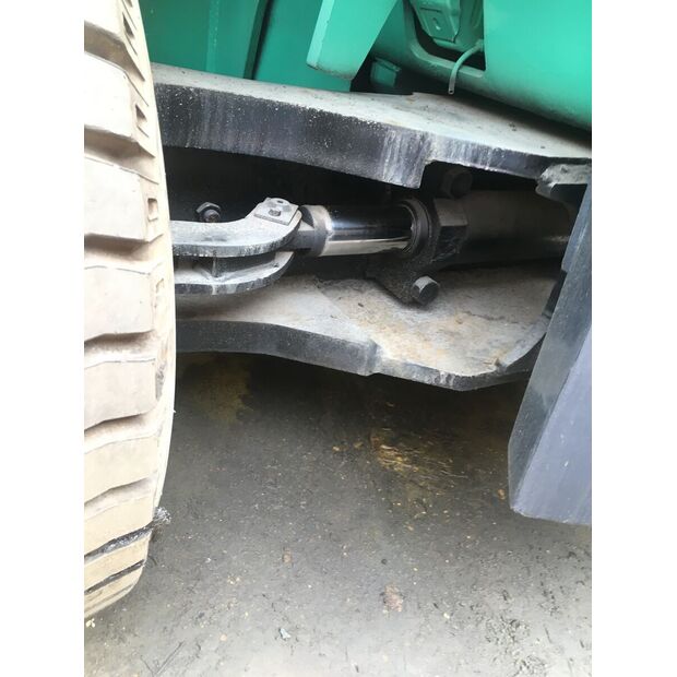 2018 MITSUBISHI FD100-42955527