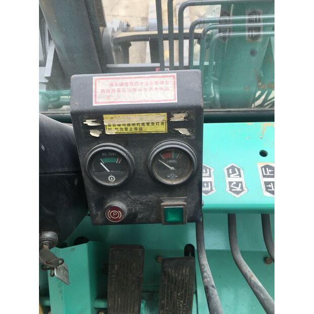 2018 MITSUBISHI FD100-42955528