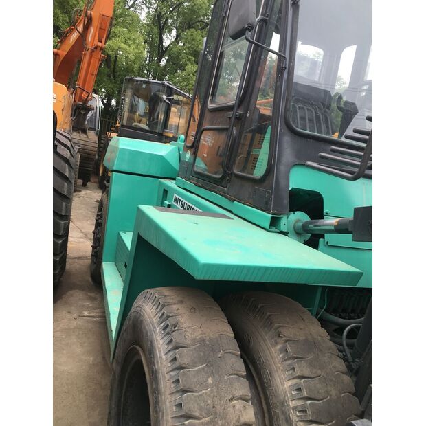 2018 MITSUBISHI FD100-42955535