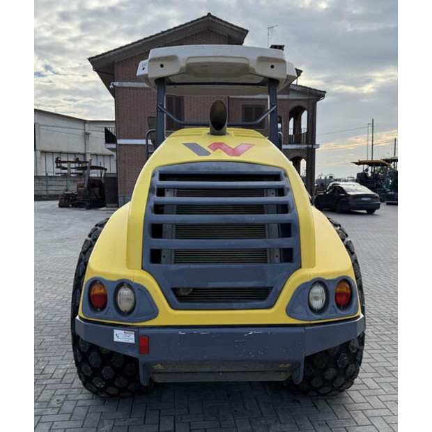 2020 واكر نيوسون RC 110-42956921