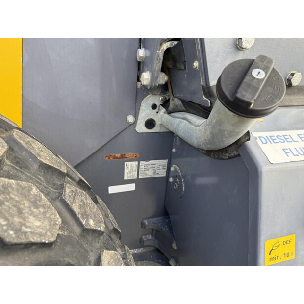 2020 واكر نيوسون RC 110-42956981