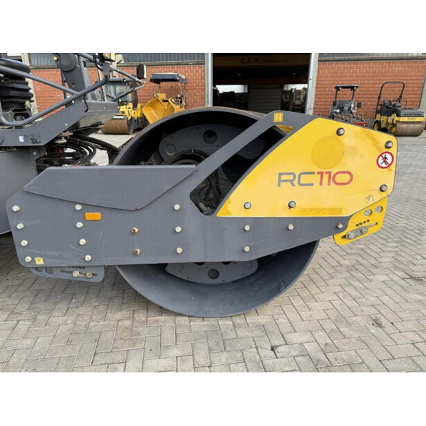 2020 واكر نيوسون RC 110-42956996