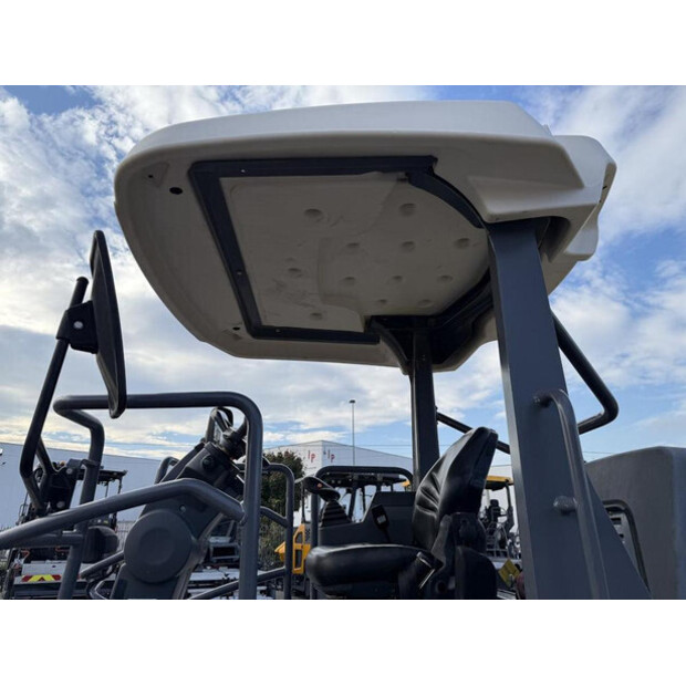 2020 واكر نيوسون RC 110-42957005