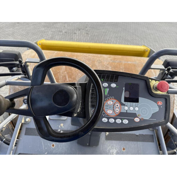 2020 واكر نيوسون RC 110-42957007