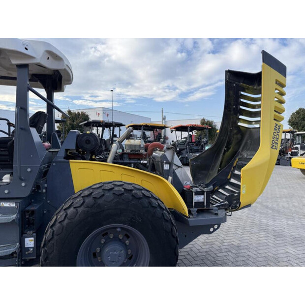 2020 واكر نيوسون RC 110-42957013