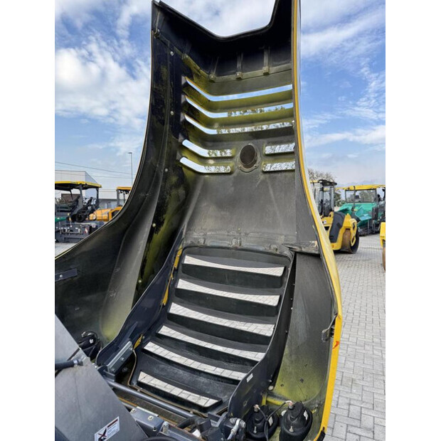 2020 واكر نيوسون RC 110-42957017