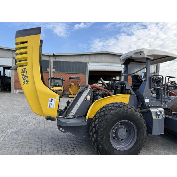 2020 واكر نيوسون RC 110-42957019