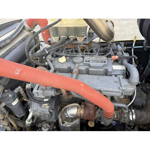 2020 واكر نيوسون RC 110-42957023