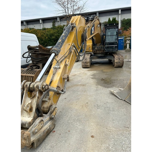 2019 Caterpillar 326 SLR-42965086