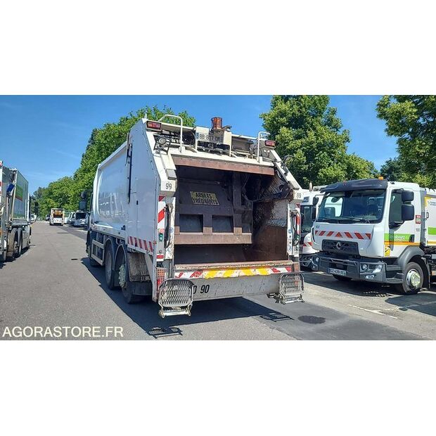 2010 Renault PREMIUM-42972404