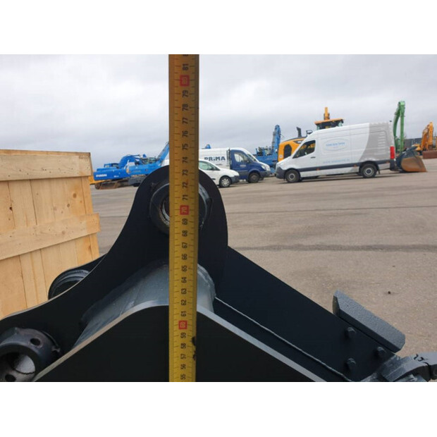 2023 هيونداي R55-42972667