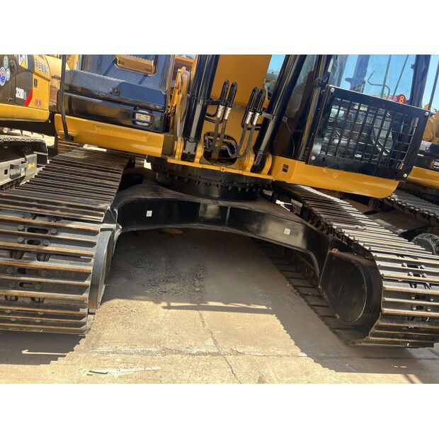 2022 Caterpillar 325DL-42973357