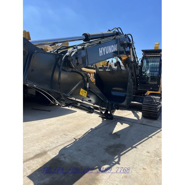 2023 Hyundai 330LC-9S-42973387