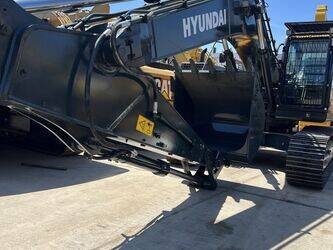 2023-hyundai-330lc-9s-1327892-42973387