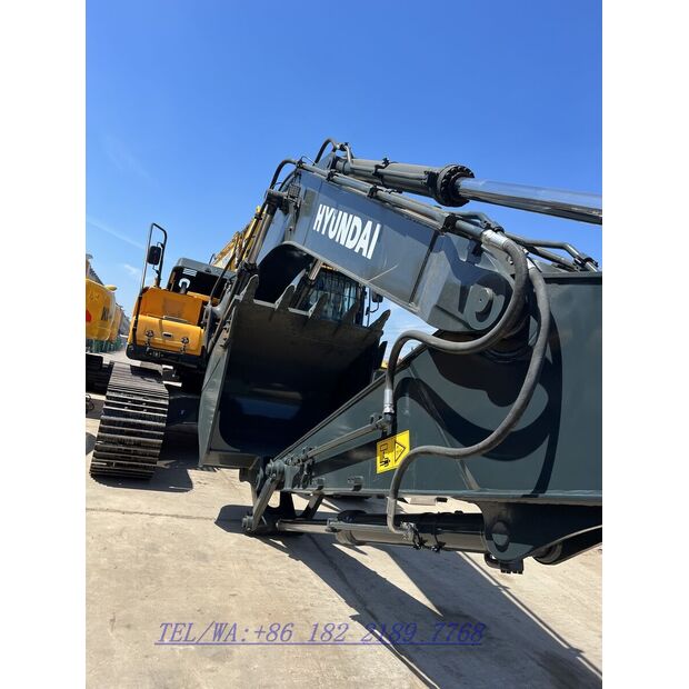 2023 Hyundai 330LC-9S-42973392