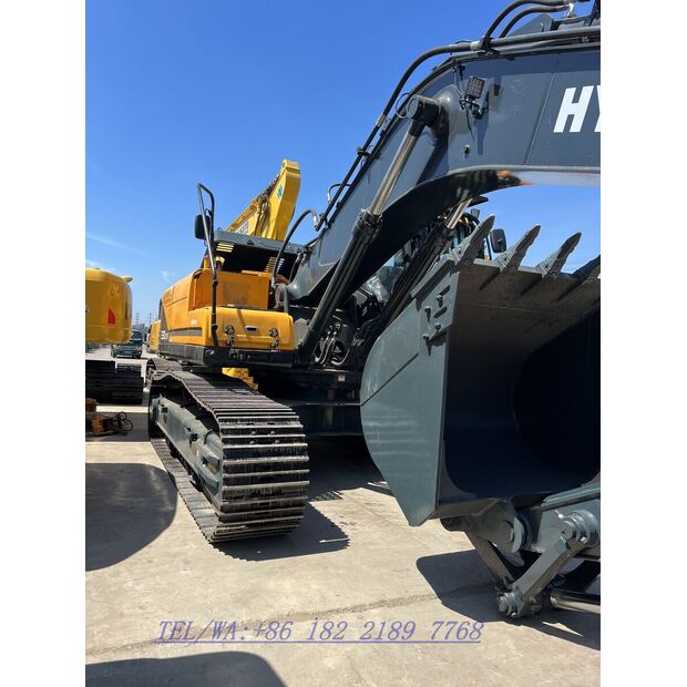 2023 Hyundai 330LC-9S-42973393