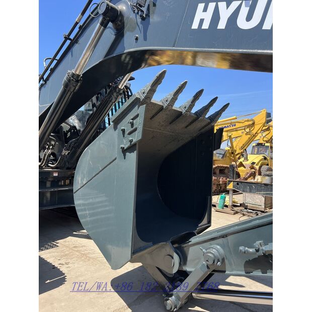 2023 Hyundai 330LC-9S-42973394