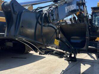 2023-hyundai-330lc-9s-1327892-42973399