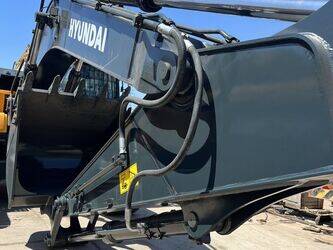 2023-hyundai-330lc-9s-1327892-42973403