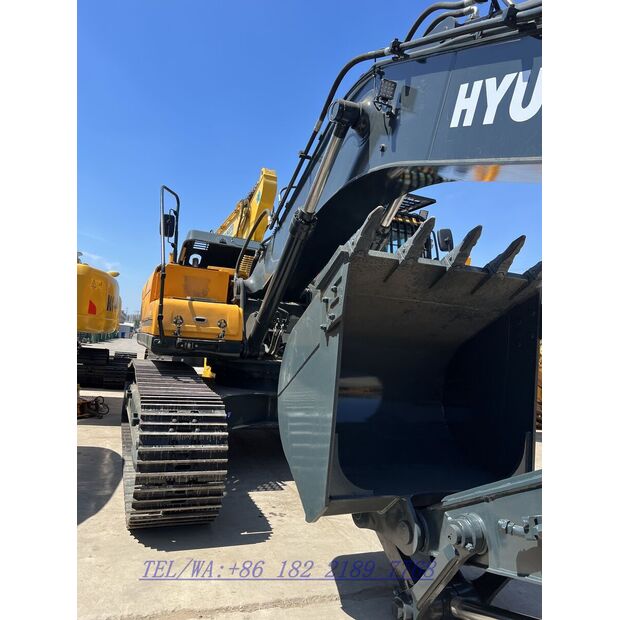 2023 Hyundai 330LC-9S-42973404