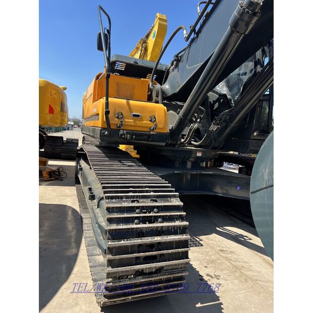 2023 Hyundai 330LC-9S-42973405