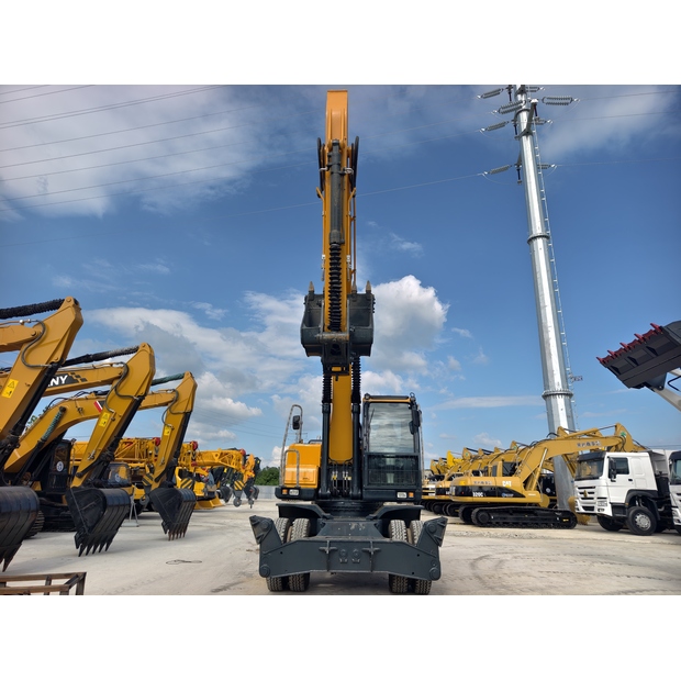 2024 Hyundai HW210W-9-42973425