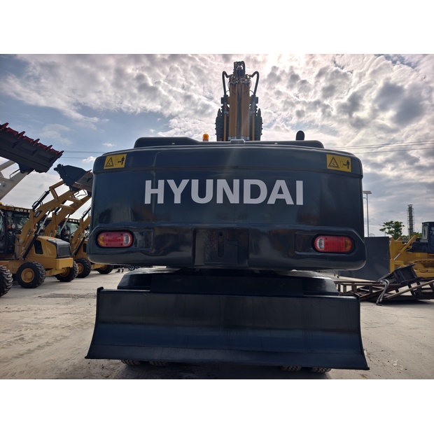 2024 Hyundai HW210W-9-42973426