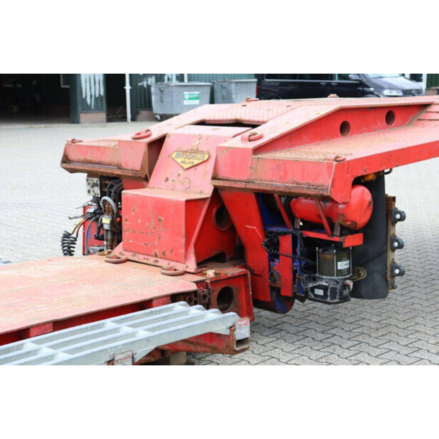 2003 بروشيس 2ABD-38-42974594