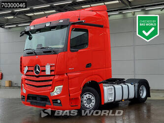 Image for Semi Trucks 2019 Mercedes-Benz Actros 1942