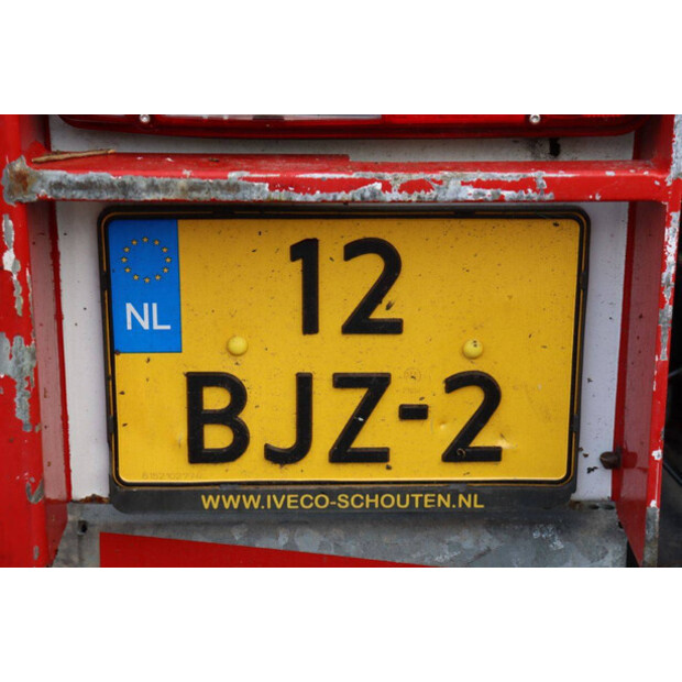 2017 Iveco AD190S/P-42975829