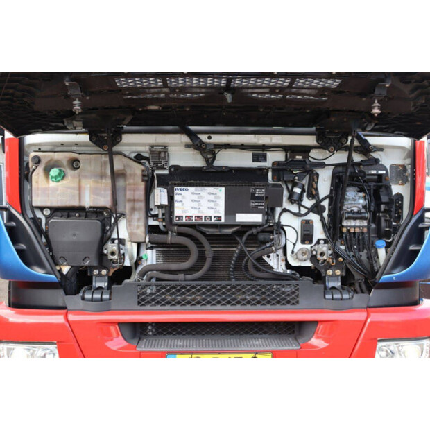 2017 Iveco AD190S/P-42975837