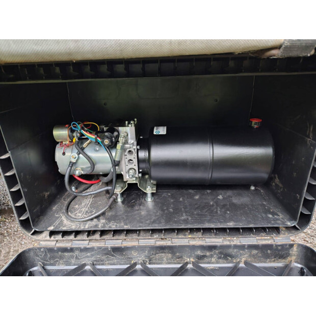 2005 LAG O-3-39 01-42976014