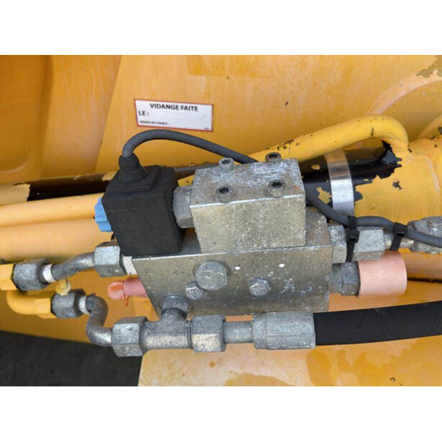 2013 Caterpillar 428F-42978779