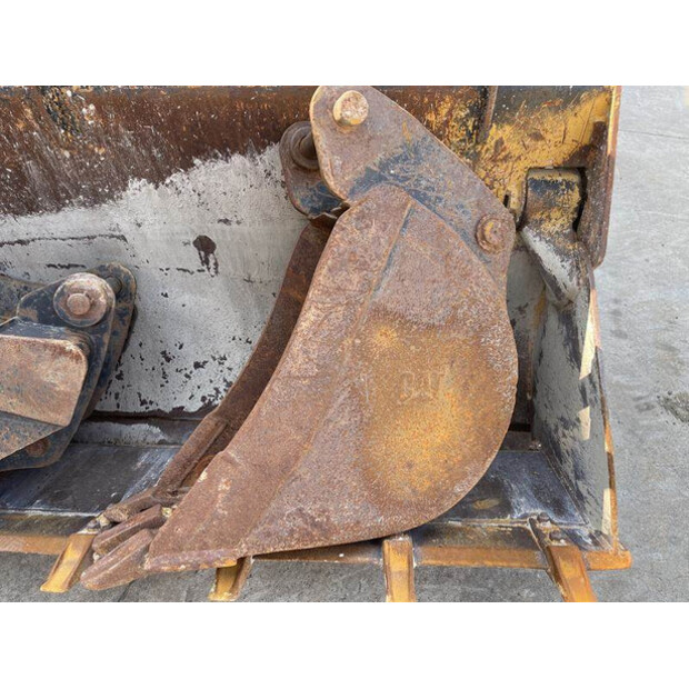 2013 Caterpillar 428F-42978835