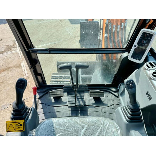 2024 دووسان DX60E-10N-42979479