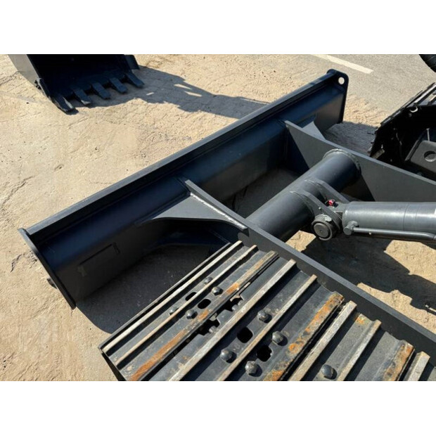 2024 دووسان DX60E-10N-42979495