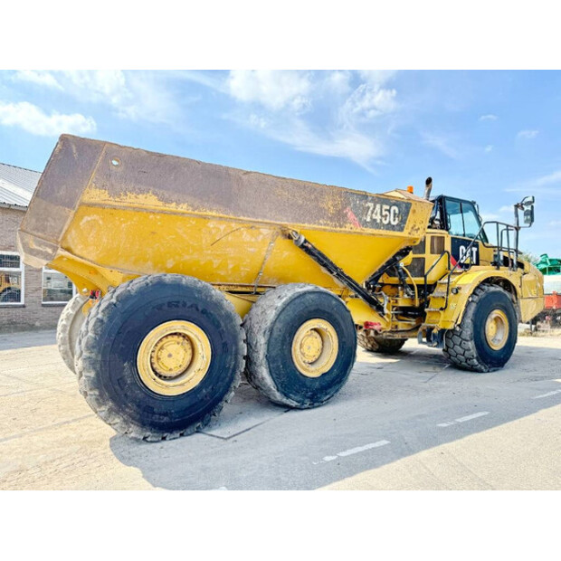 2017 Caterpillar 745C-42979527