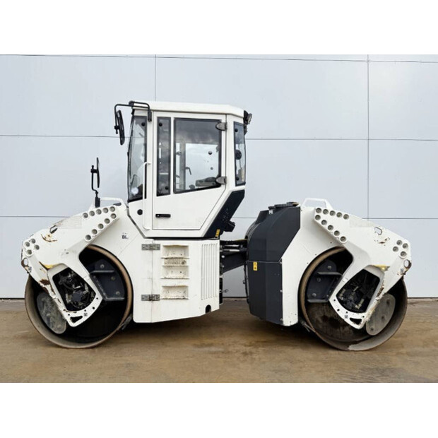 2012 بوماج BW151AD-4-42980002