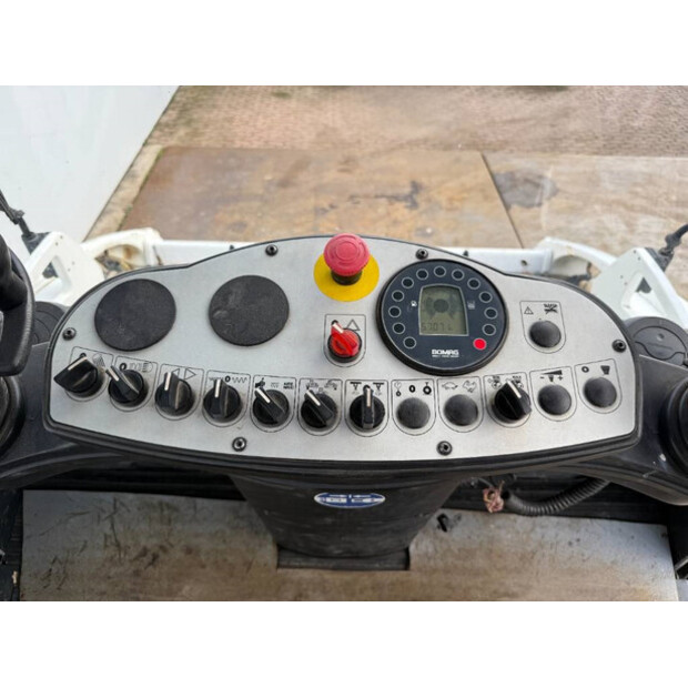 2012 بوماج BW151AD-4-42980016