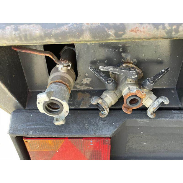 2004 Atlas-Copco XAS 186 DD - N-42980099
