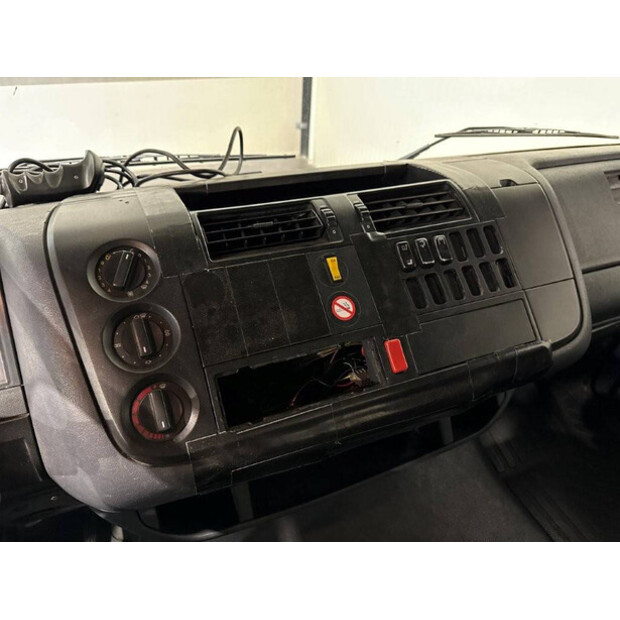 1999 Mercedes-Benz ATEGO-42988284