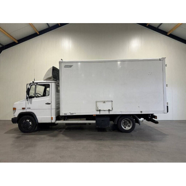 2013 Mercedes-Benz 816D-42988293