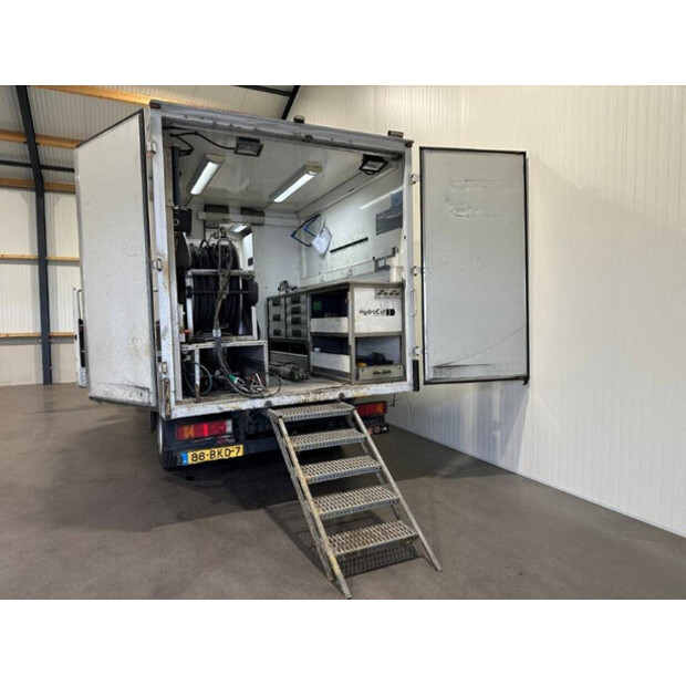 2013 Mercedes-Benz 816D-42988296