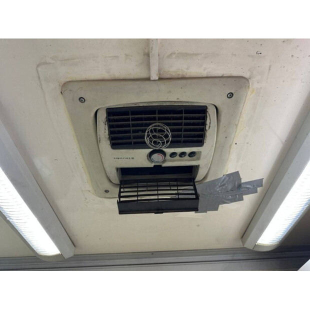 2013 Mercedes-Benz 816D-42988300