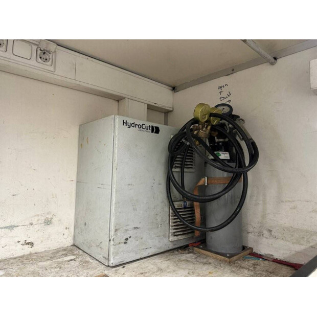 2013 Mercedes-Benz 816D-42988306