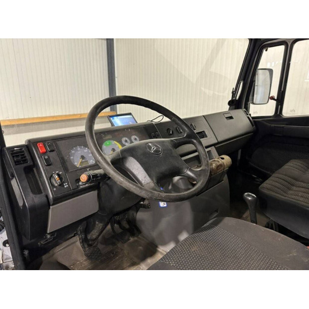 2013 Mercedes-Benz 816D-42988307