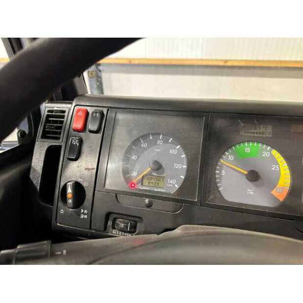 2013 Mercedes-Benz 816D-42988308