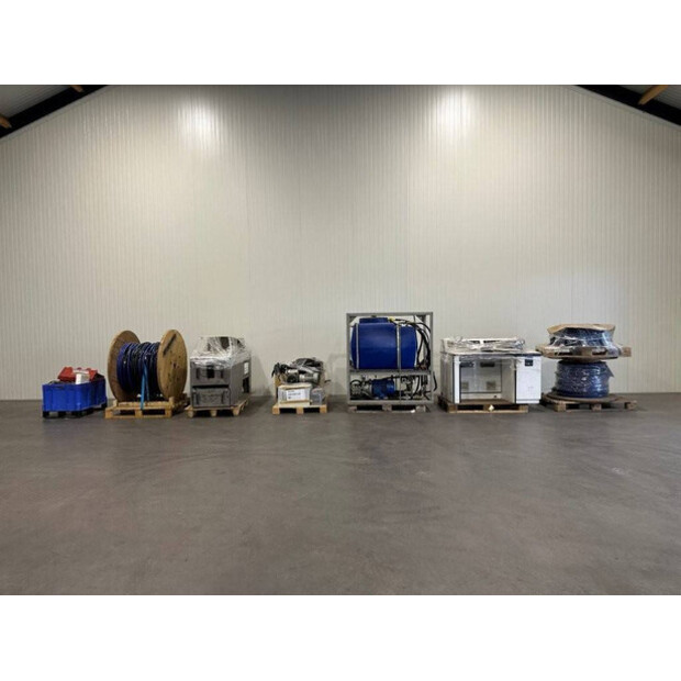 2013 Mercedes-Benz 816D-42988319