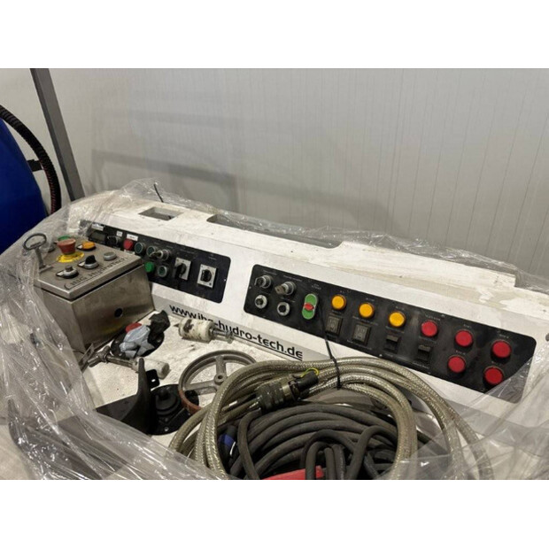 2013 Mercedes-Benz 816D-42988322